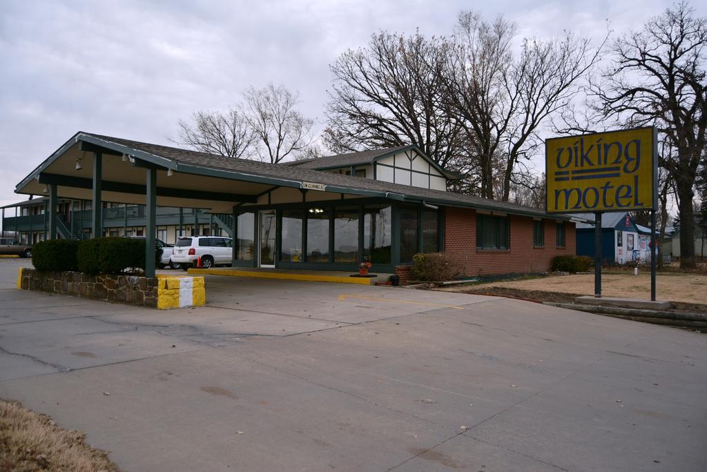 Viking Motel Lindsborg Exterior foto